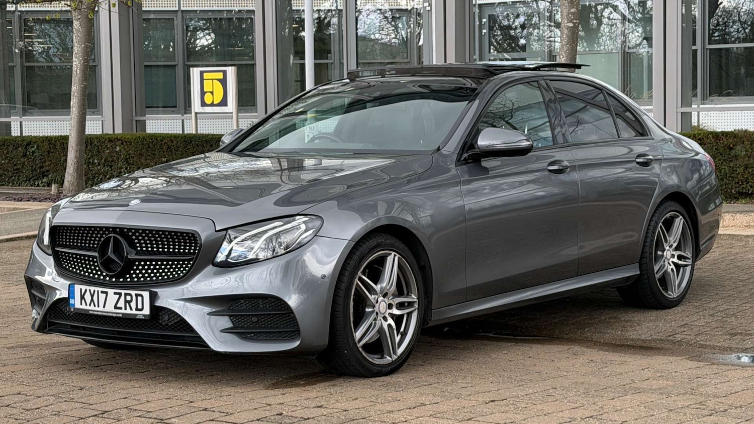 Used Mercedes-Benz E Class 2017 for sale - 78016404: Photo 5