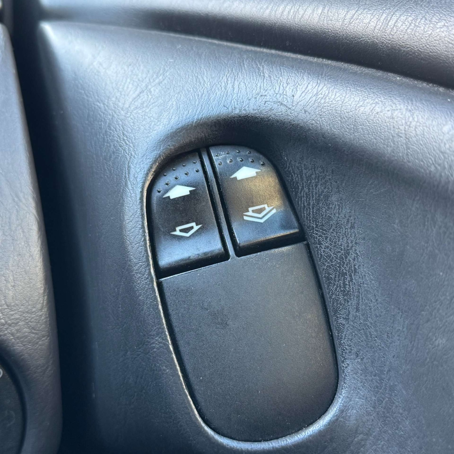 Used Ford Focus 2004 for sale - 76601781: Photo 12