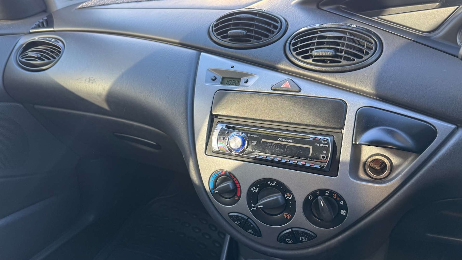 Used Ford Focus 2004 for sale - 76601781: Photo 17