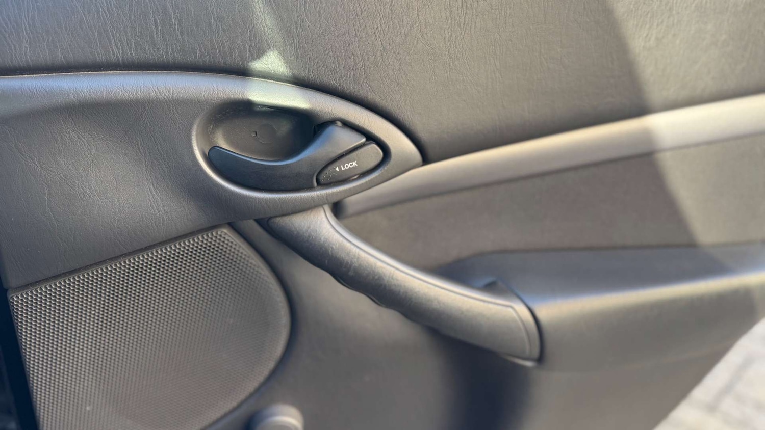 Used Ford Focus 2004 for sale - 76601781: Photo 6