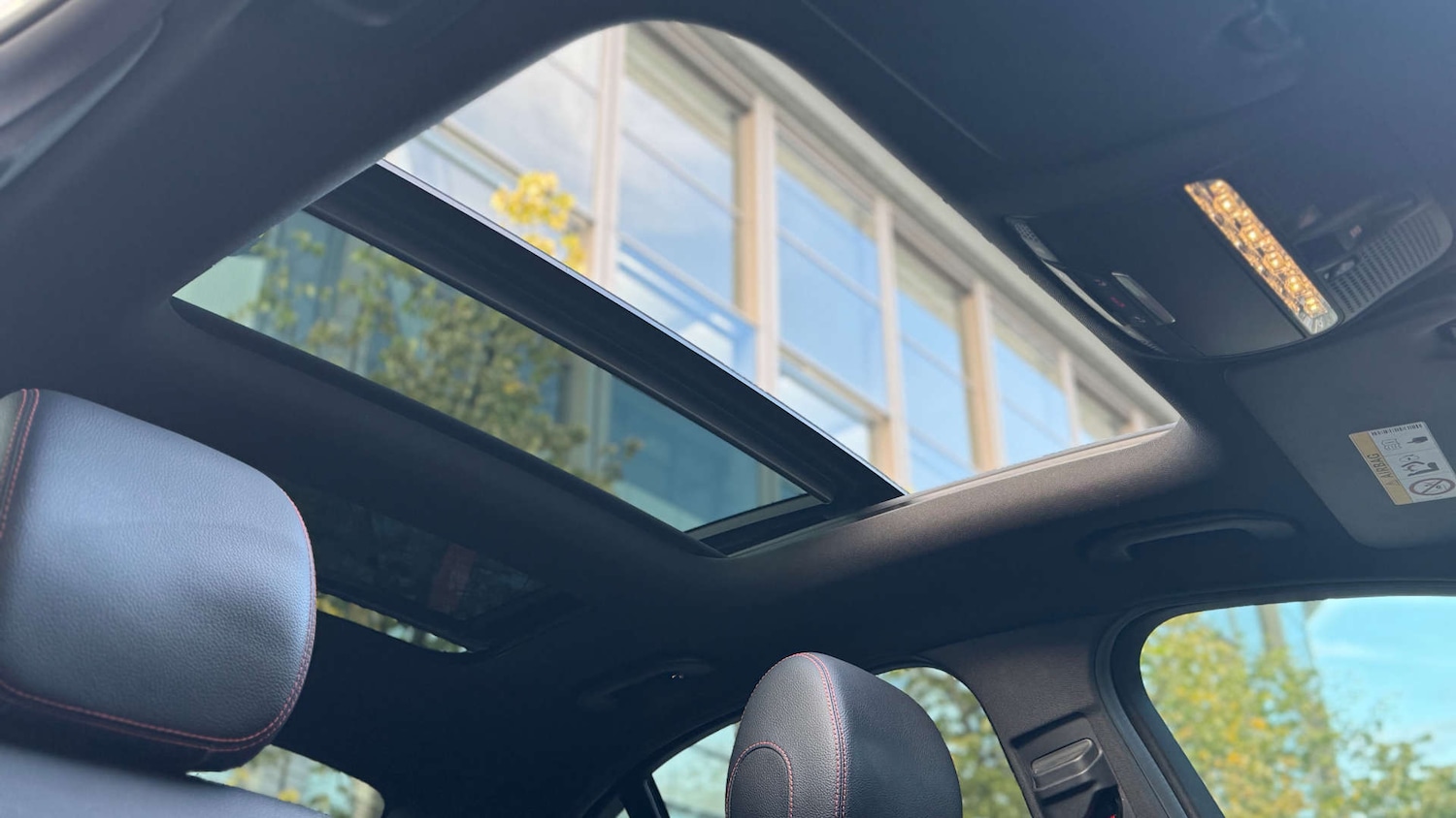 Used Mercedes-Benz C Class 2019 for sale - 76601956: Photo 2