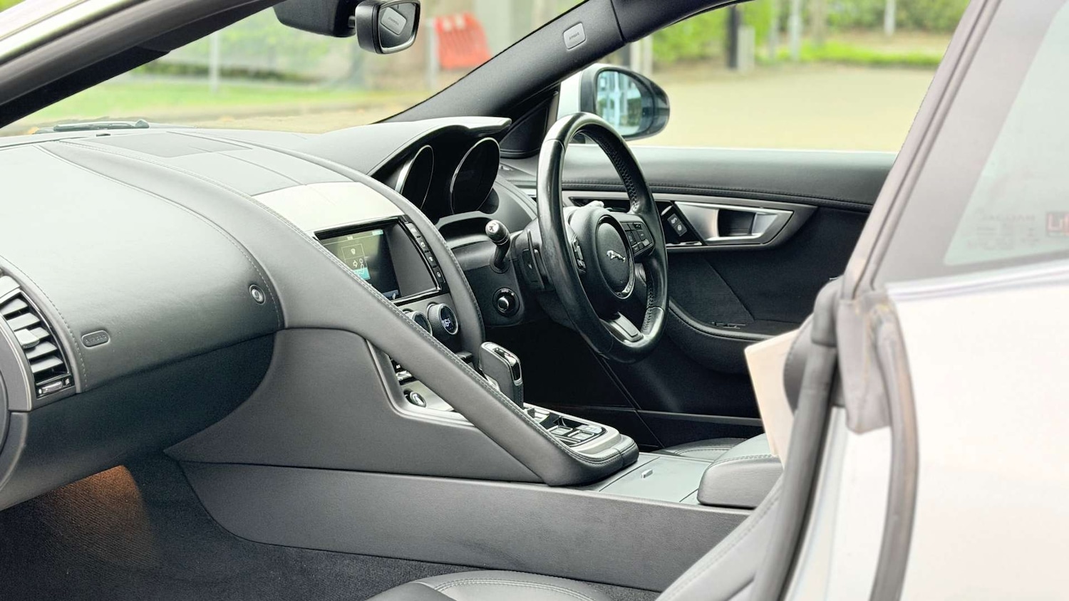 Used Jaguar F-Type 2015 for sale - 78125397: Photo 13