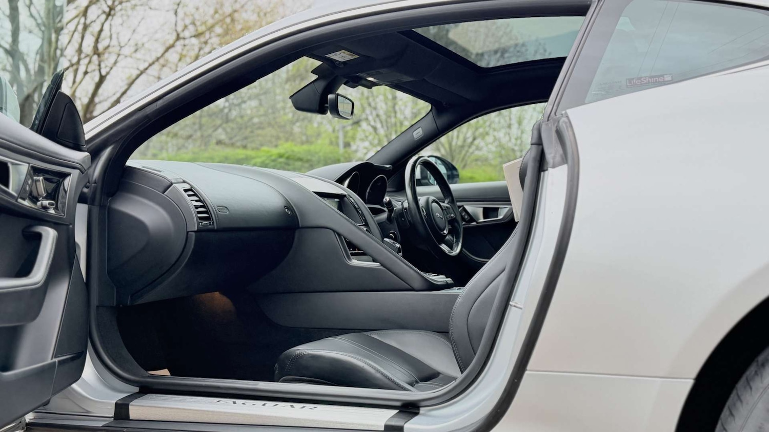 Used Jaguar F-Type 2015 for sale - 78125397: Photo 18