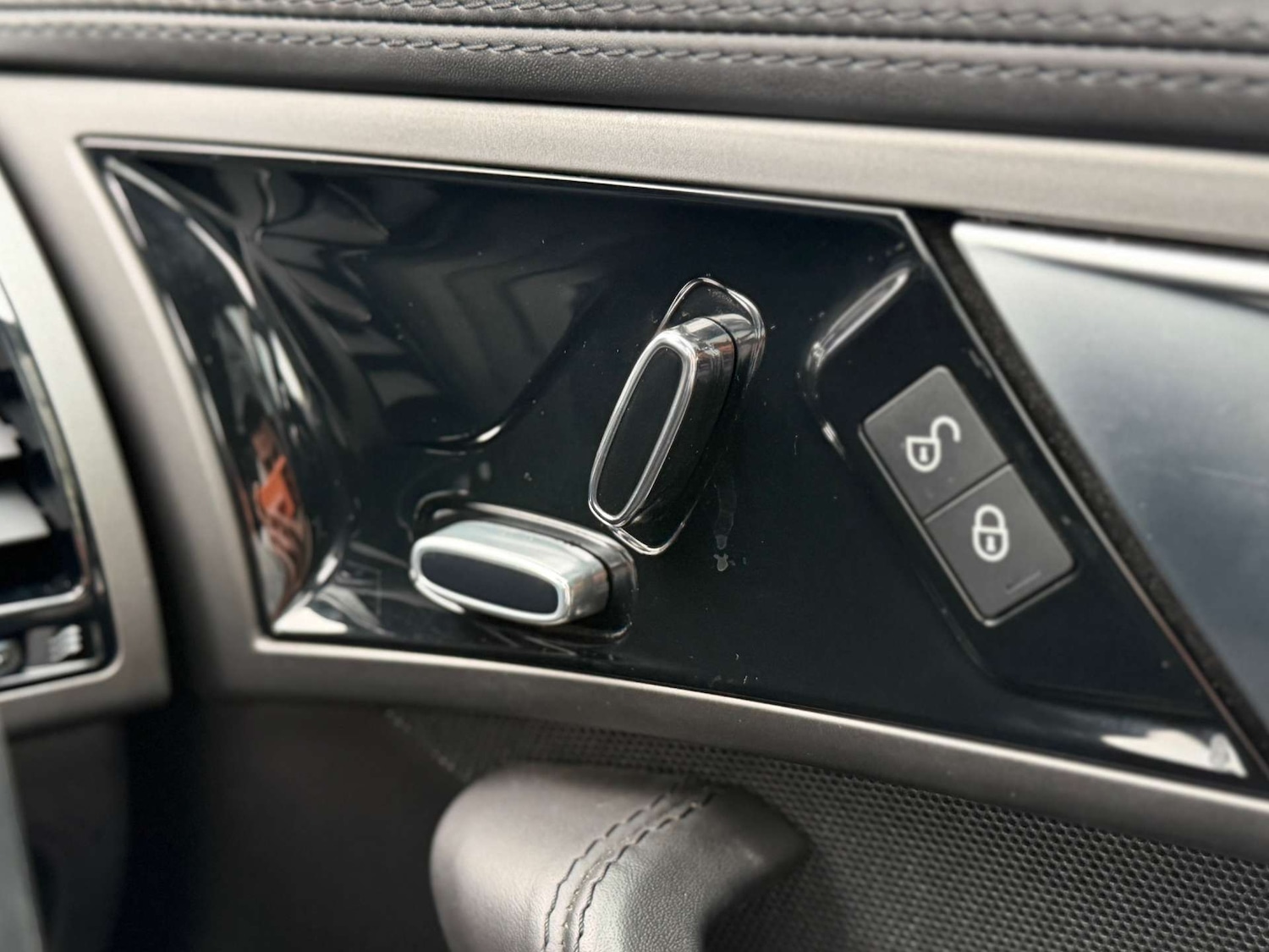 Used Jaguar F-Type 2015 for sale - 78125397: Photo 54