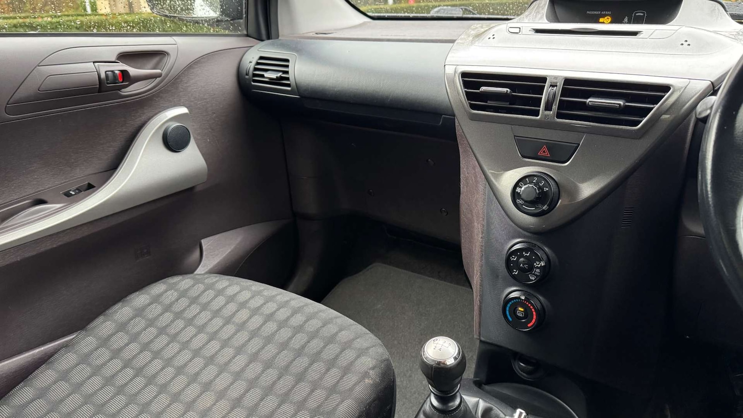 Used Toyota IQ 2010 for sale - 77398496: Photo 16