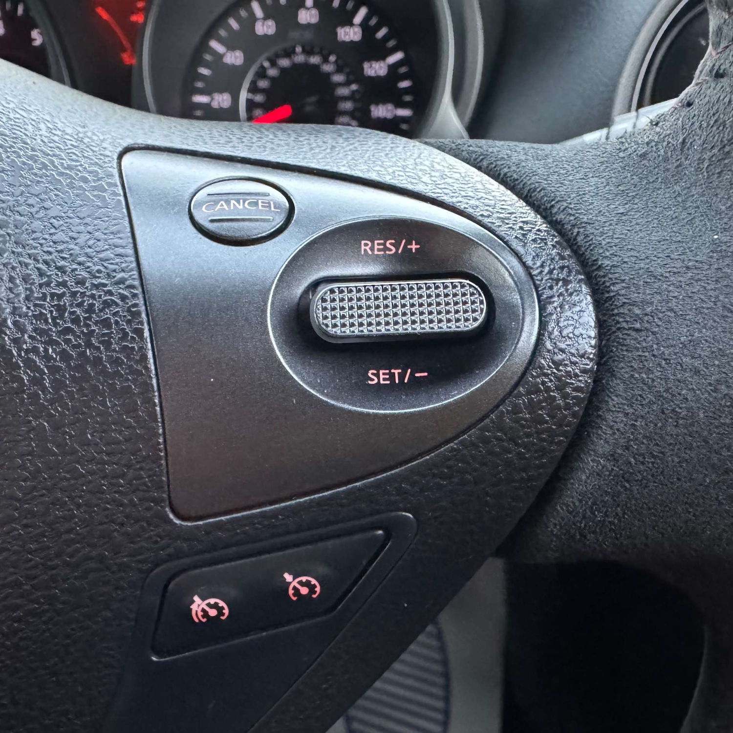 Used Nissan Juke 2015 for sale - 76602107: Photo 6