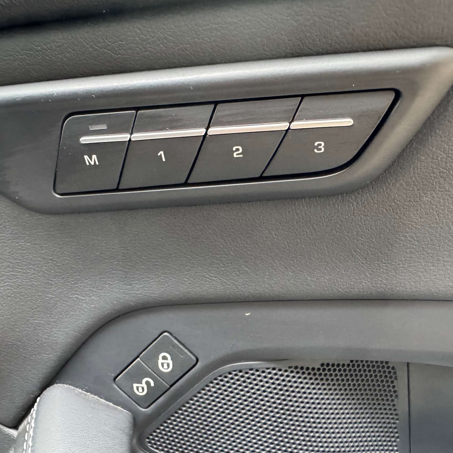 Used Jaguar E-Pace 2018 for sale - 77145377: Photo 16