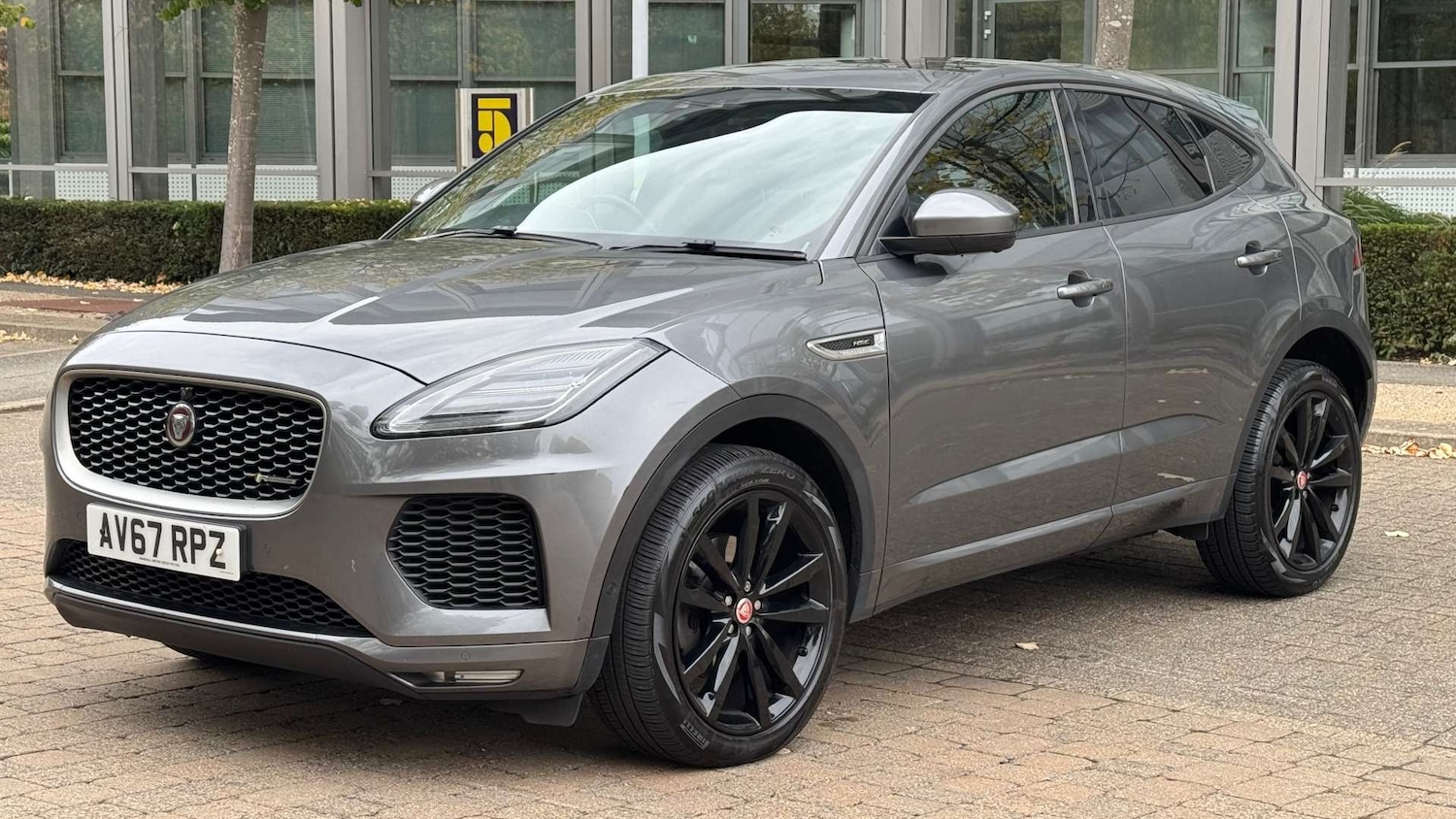 Used Jaguar E-Pace 2018 for sale - 77145377: Photo 4