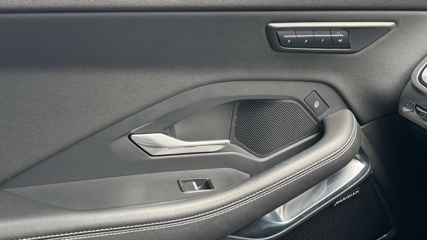 Used Jaguar E-Pace 2018 for sale - 77145377: Photo 48