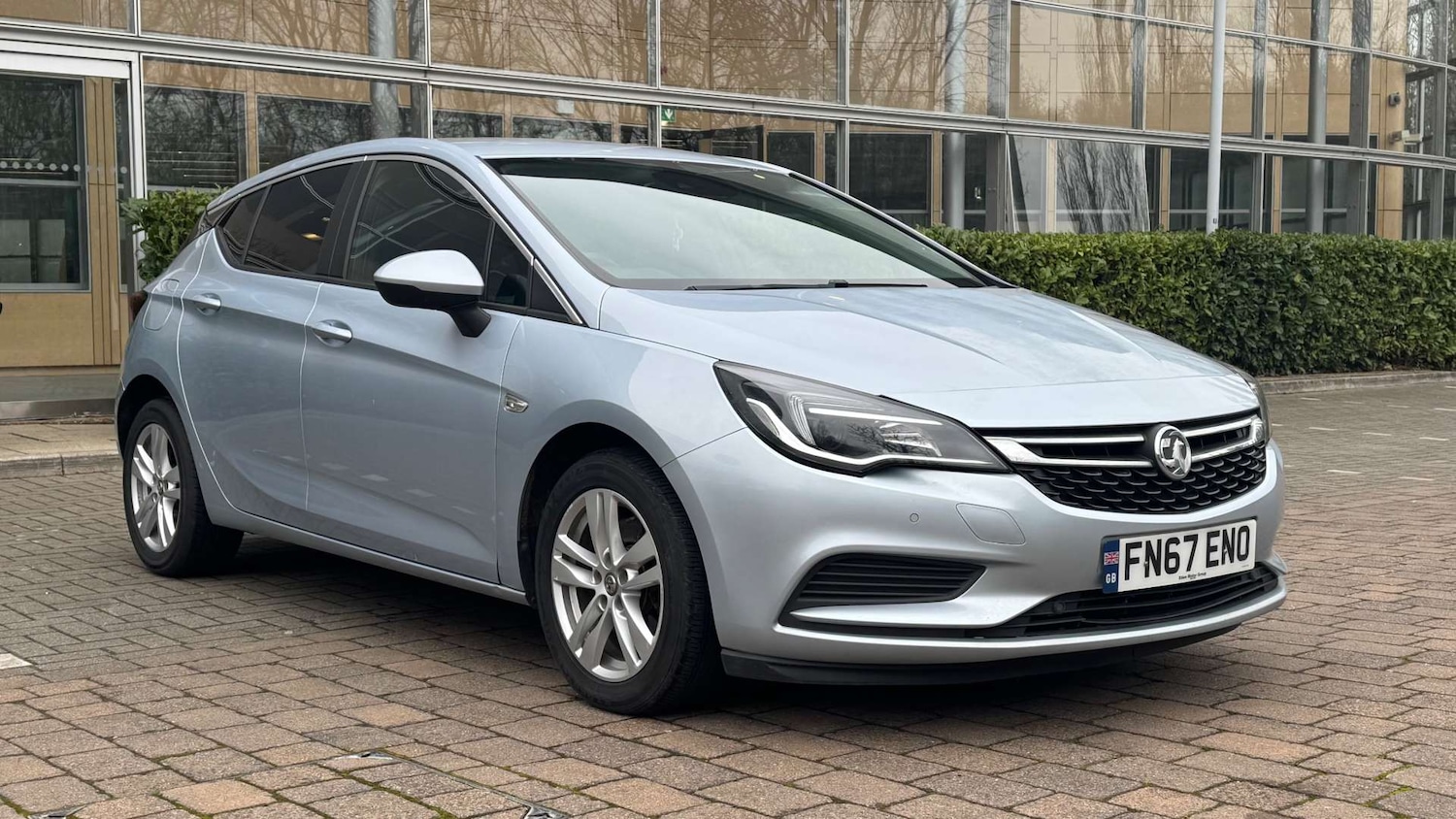 Used Vauxhall Astra 2017 for sale - 77328597: Photo 1