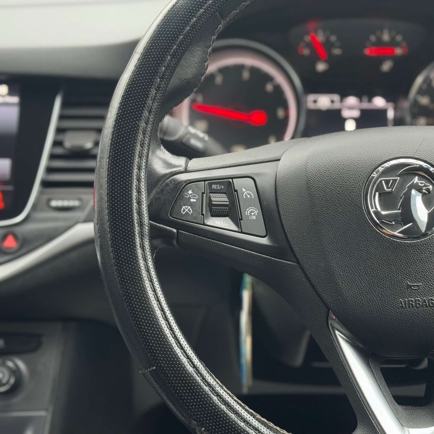 Used Vauxhall Astra 2017 for sale - 77328597: Photo 21