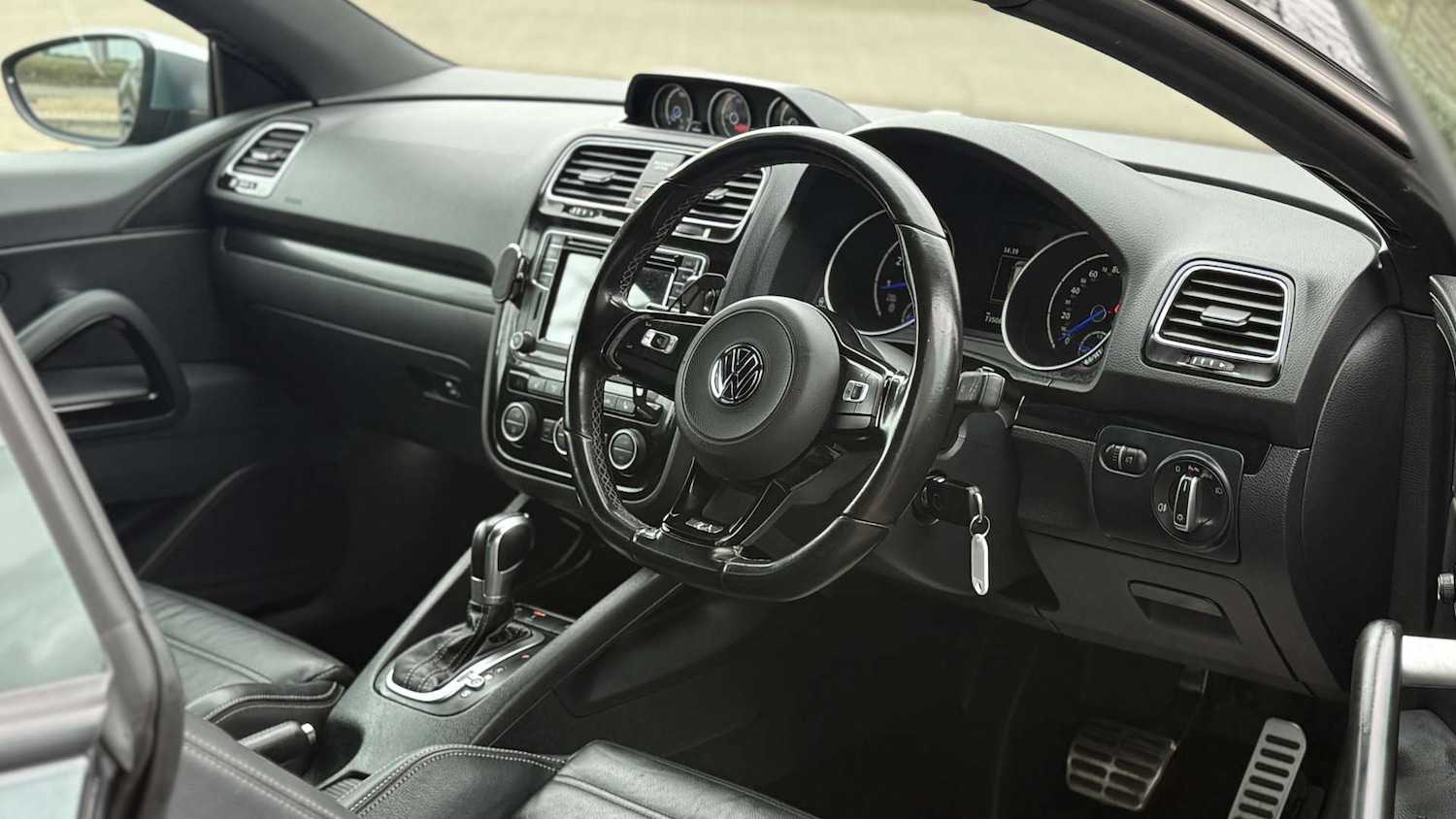 Used Volkswagen Scirocco 2017 for sale - 77905896: Photo 10