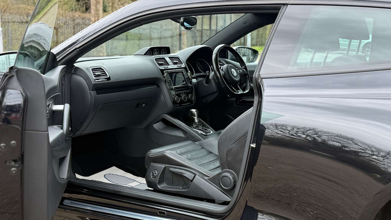 Used Volkswagen Scirocco 2017 for sale - 77905896: Photo 12