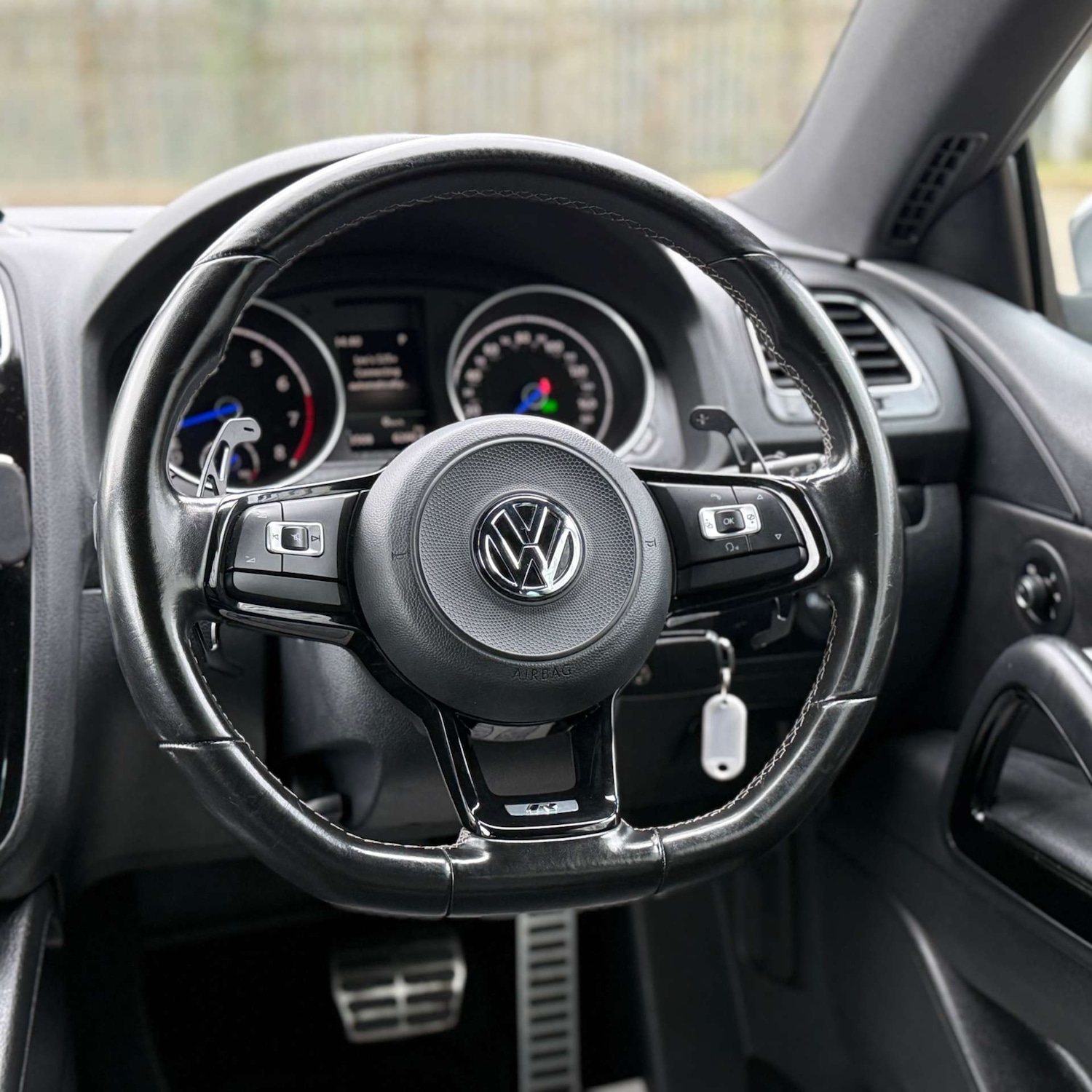 Used Volkswagen Scirocco 2017 for sale - 77905896: Photo 17