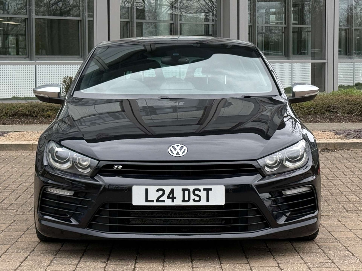 Used Volkswagen Scirocco 2017 for sale - 77905896: Photo 2