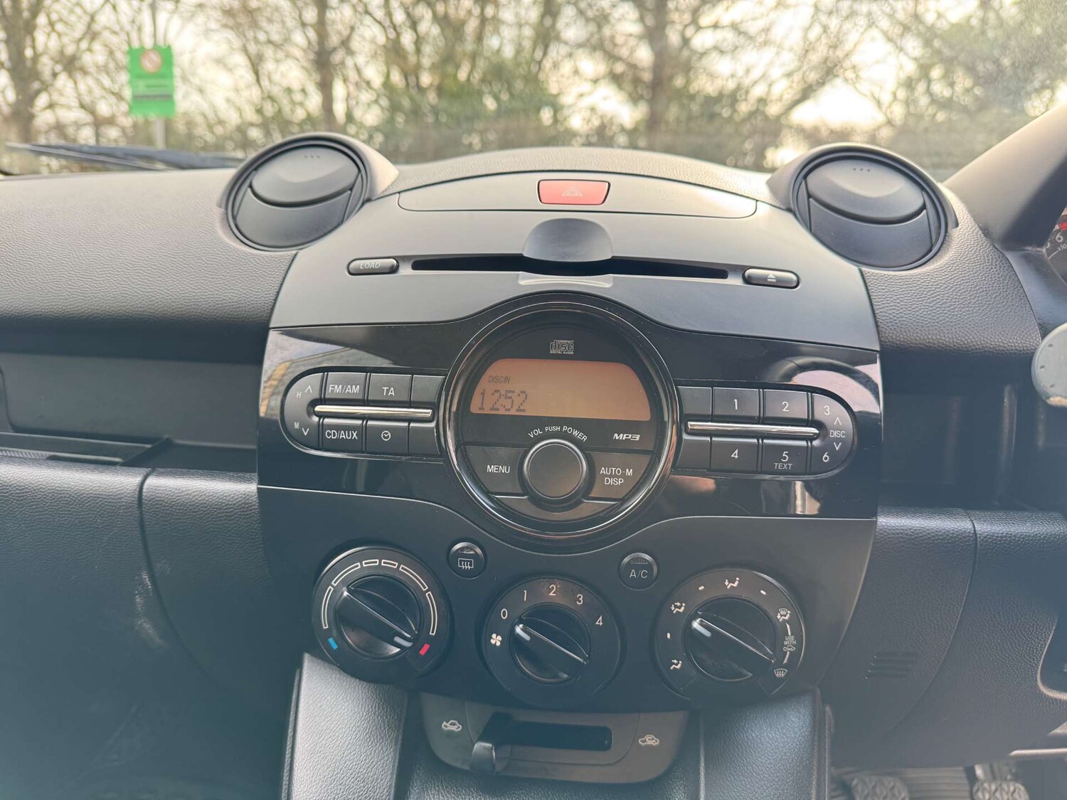 Used Mazda Mazda2 2011 for sale - 77735002: Photo 19