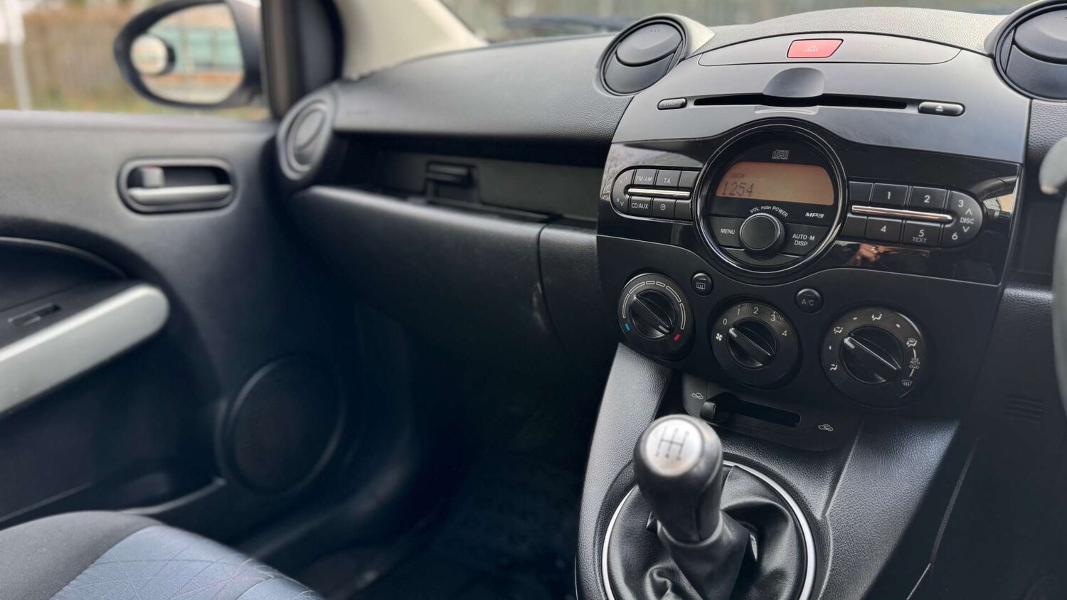 Used Mazda Mazda2 2011 for sale - 77735002: Photo 21