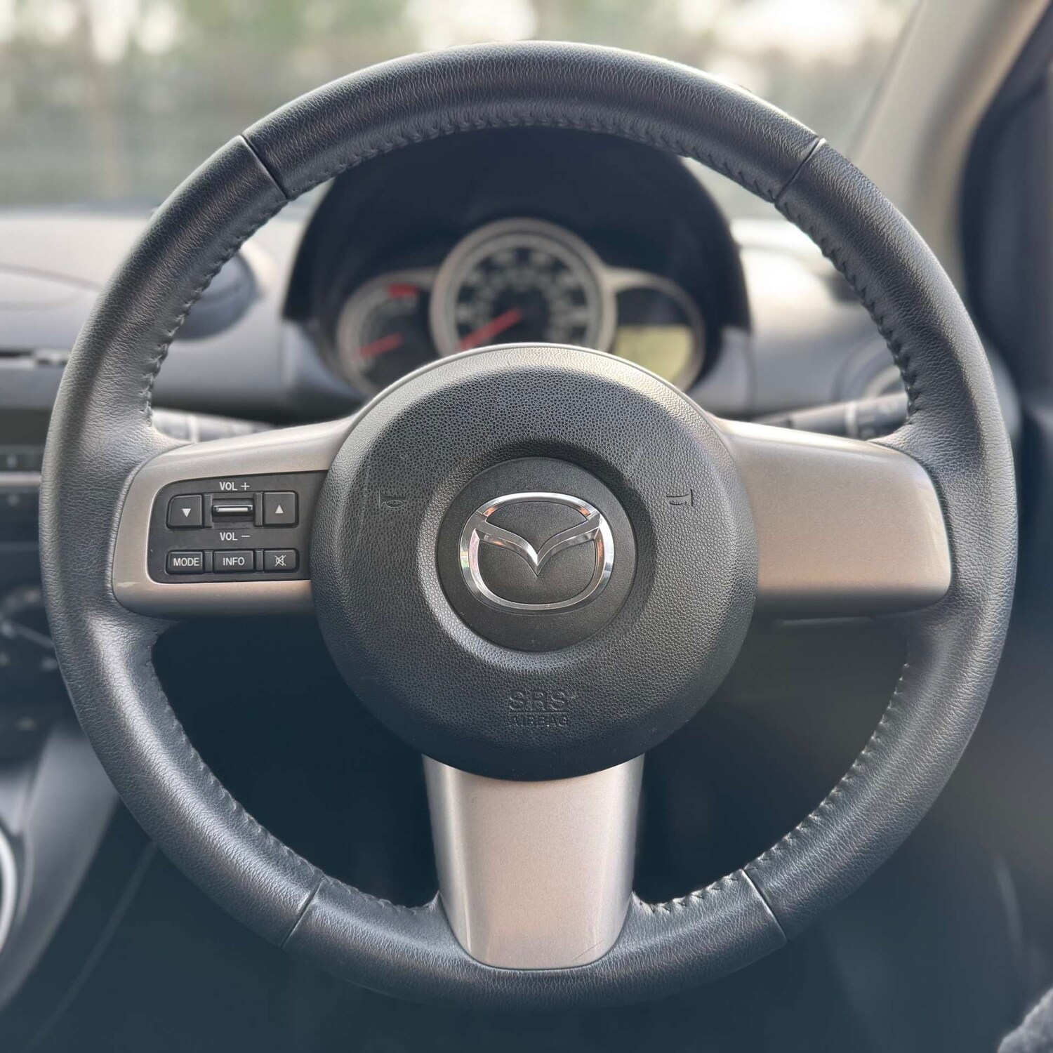 Used Mazda Mazda2 2011 for sale - 77735002: Photo 22