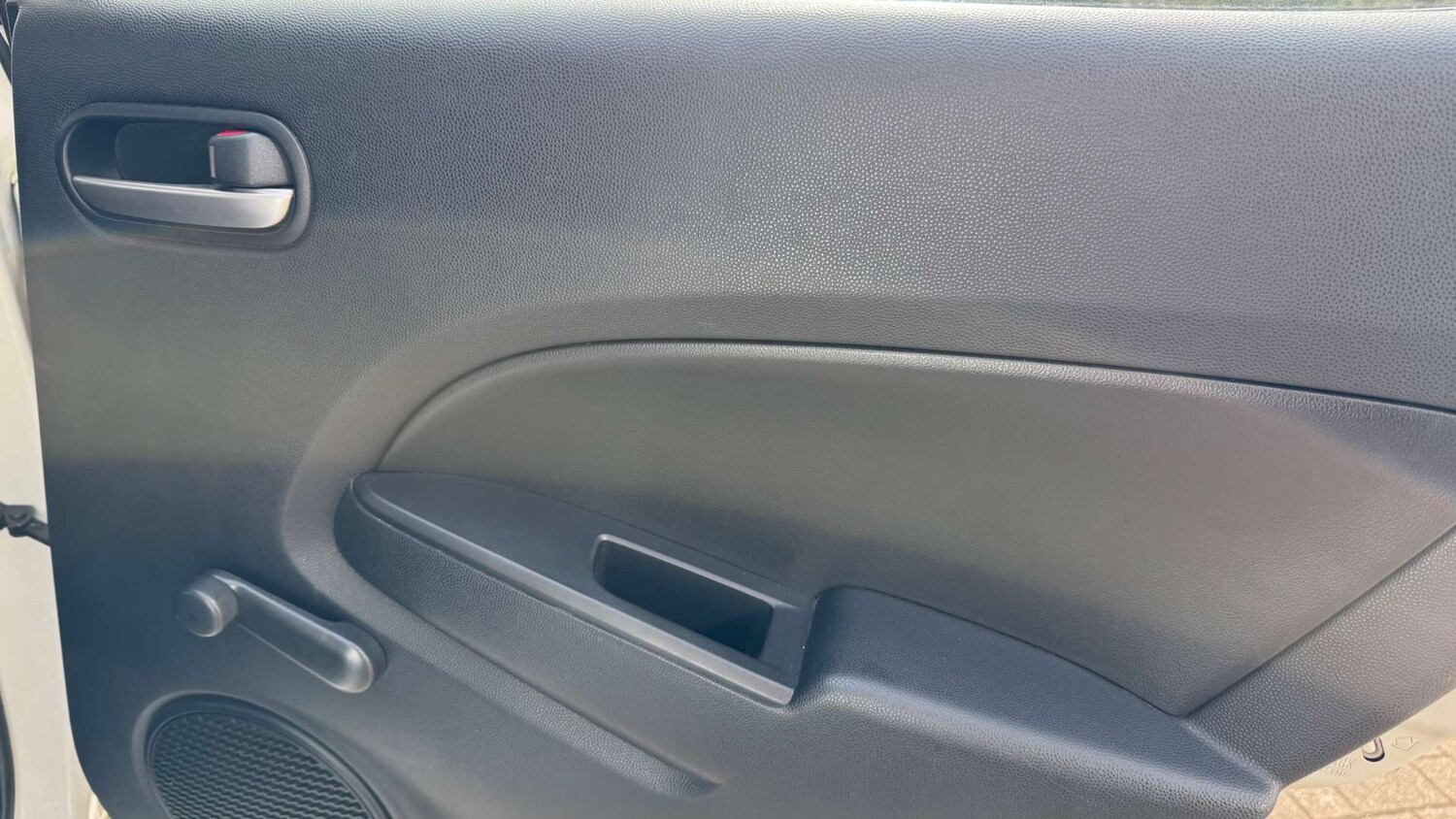 Used Mazda Mazda2 2011 for sale - 77735002: Photo 27