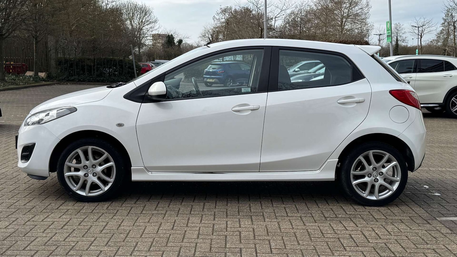 Used Mazda Mazda2 2011 for sale - 77735002: Photo 6