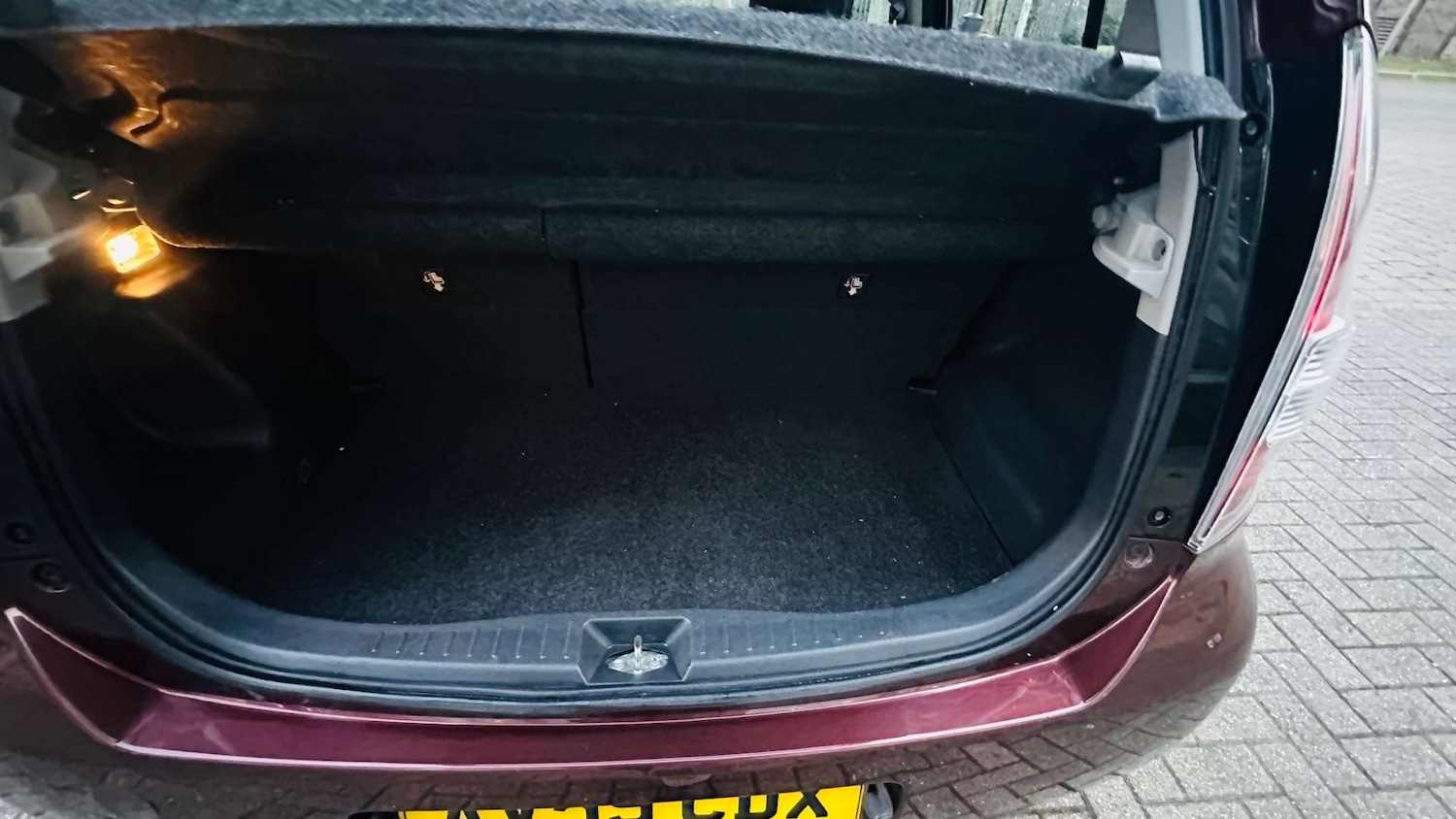 Used Daihatsu Sirion 2009 for sale - 76363855: Photo 14