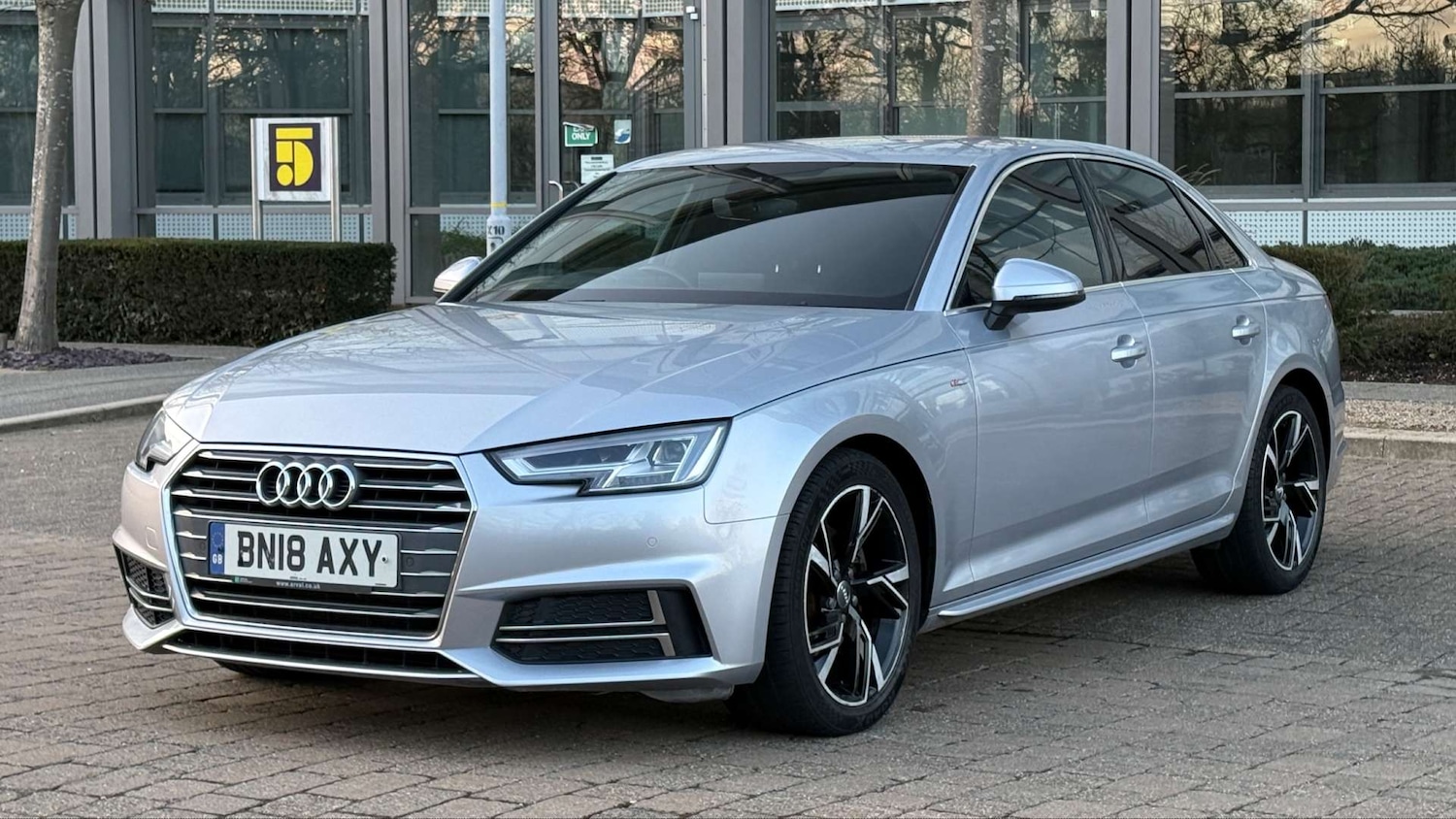 Used Audi A4 2018 for sale - 77637092: Photo 5