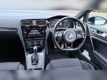 Used Volkswagen Golf 2017 for sale - 79147170: Photo