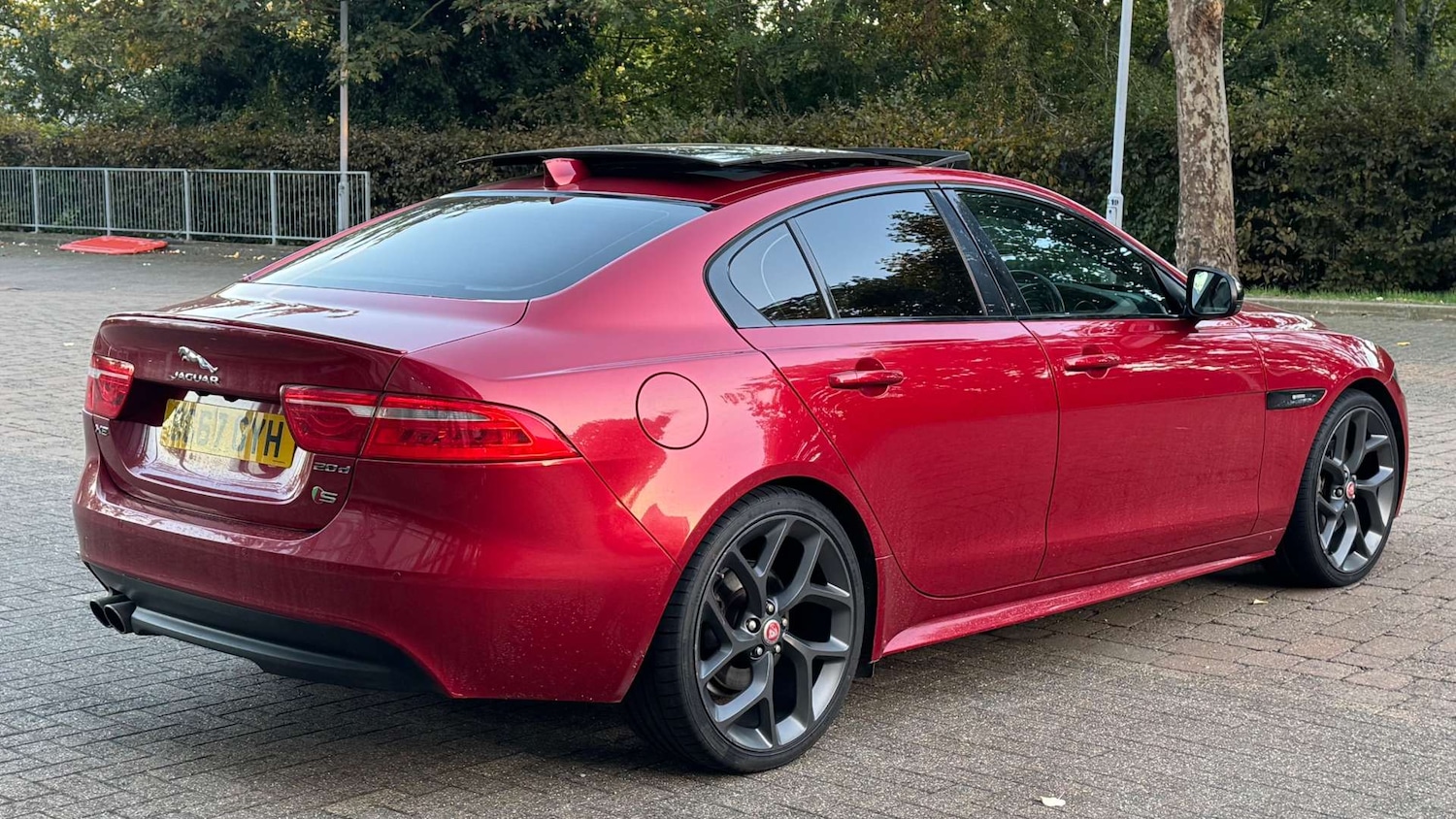 Used Jaguar XE 2017 for sale - 76187350: Photo 11