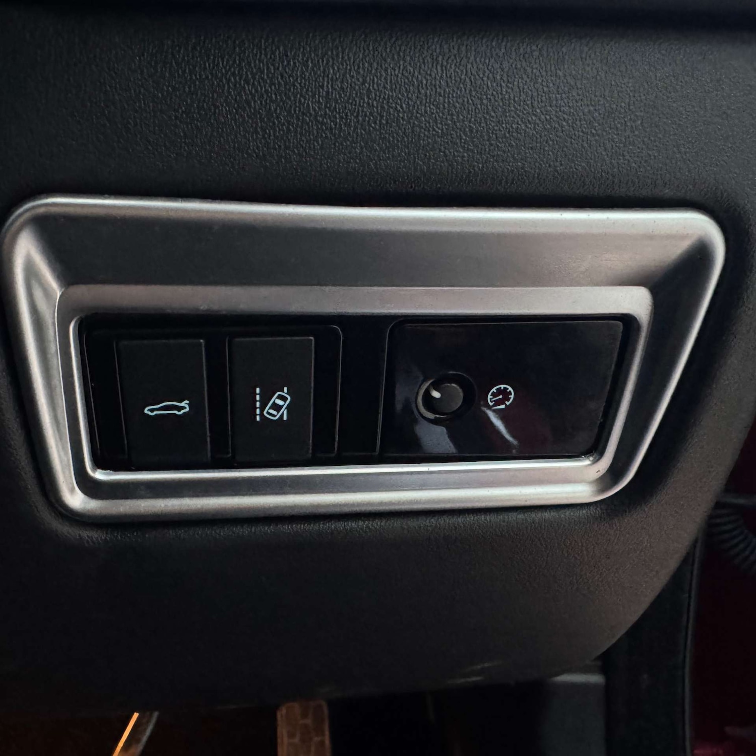 Used Jaguar XE 2017 for sale - 76187350: Photo 16