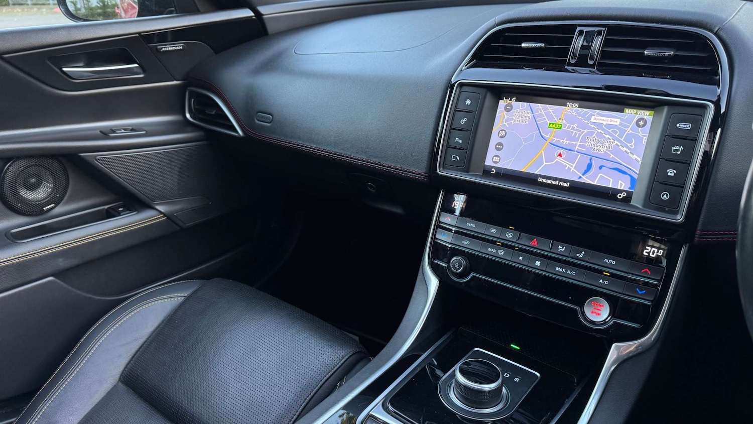 Used Jaguar XE 2017 for sale - 76187350: Photo 44