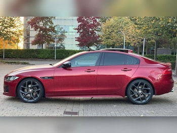 Used Jaguar XE 2017 for sale - 76187350: Photo 4