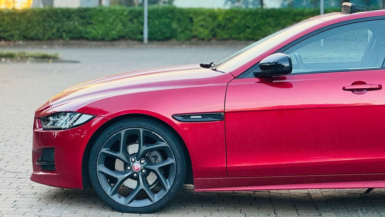 Used Jaguar XE 2017 for sale - 76187350: Photo 6