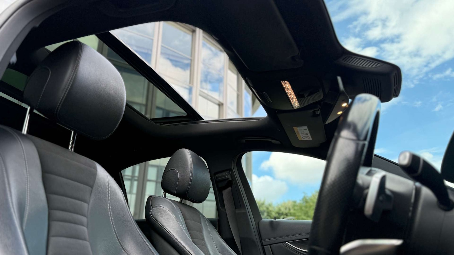 Used Mercedes-Benz E Class 2019 for sale - 76533606: Photo 2