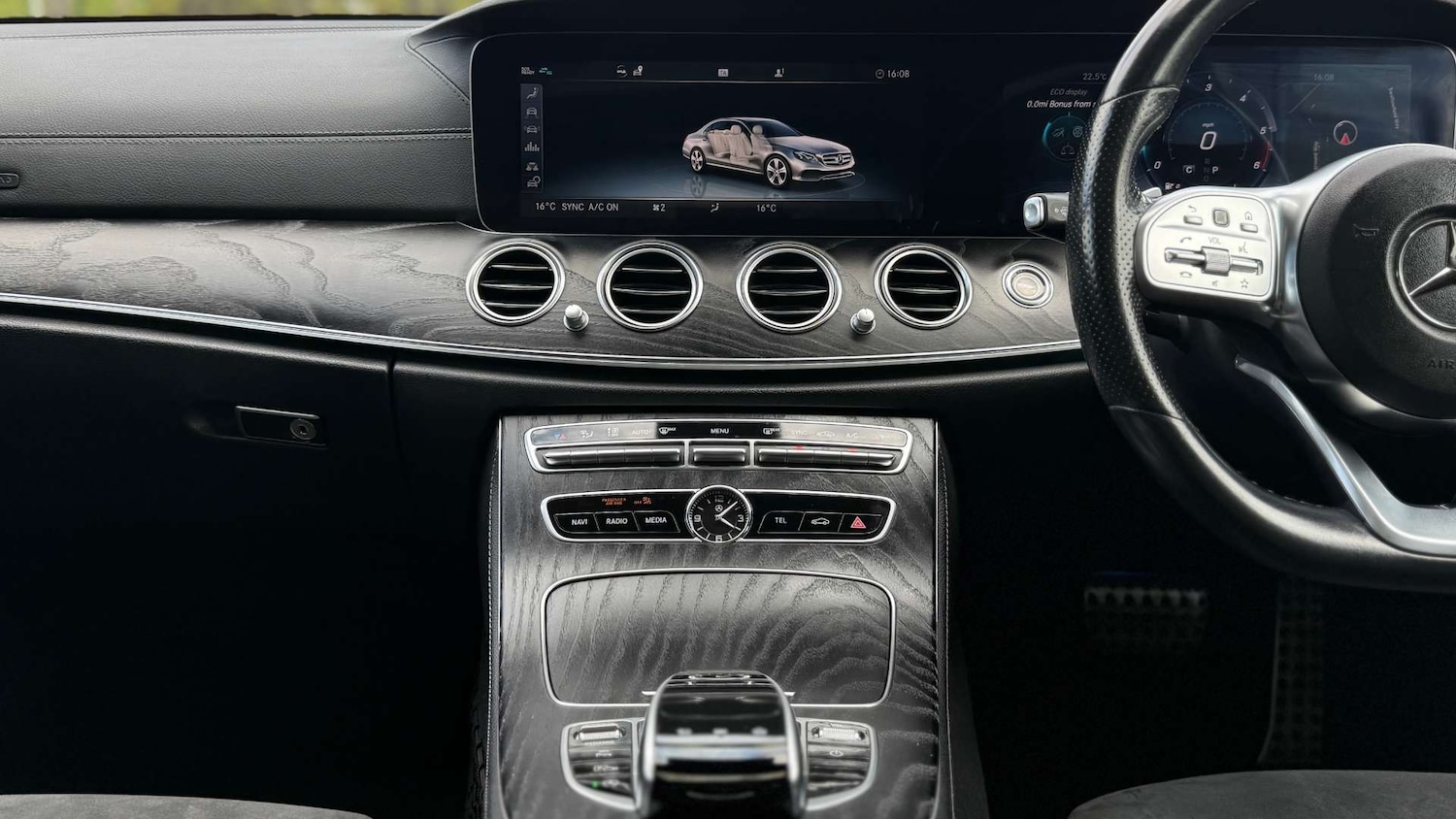 Used Mercedes-Benz E Class 2019 for sale - 76533606: Photo 36