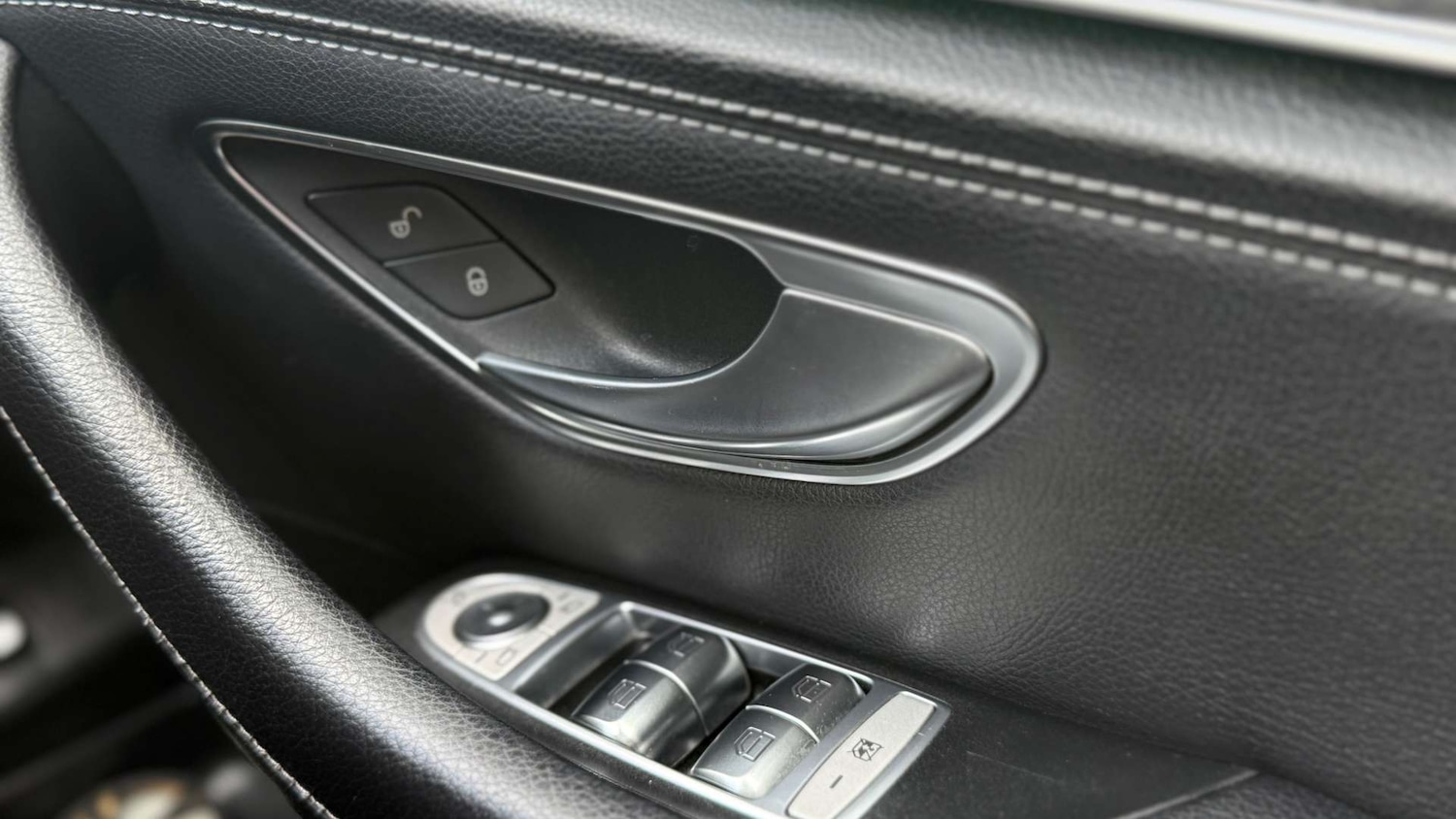 Used Mercedes-Benz E Class 2019 for sale - 76533606: Photo 41