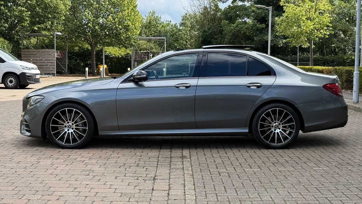 Used Mercedes-Benz E Class 2019 for sale - 76533606: Photo 6