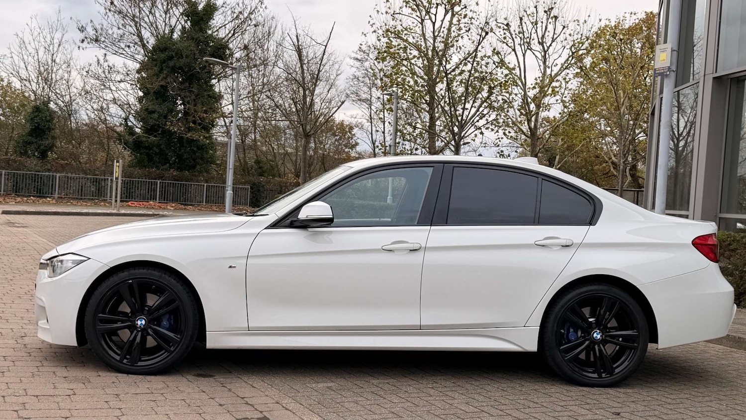 Used BMW 3 Series 2017 for sale - 77094952: Photo 31