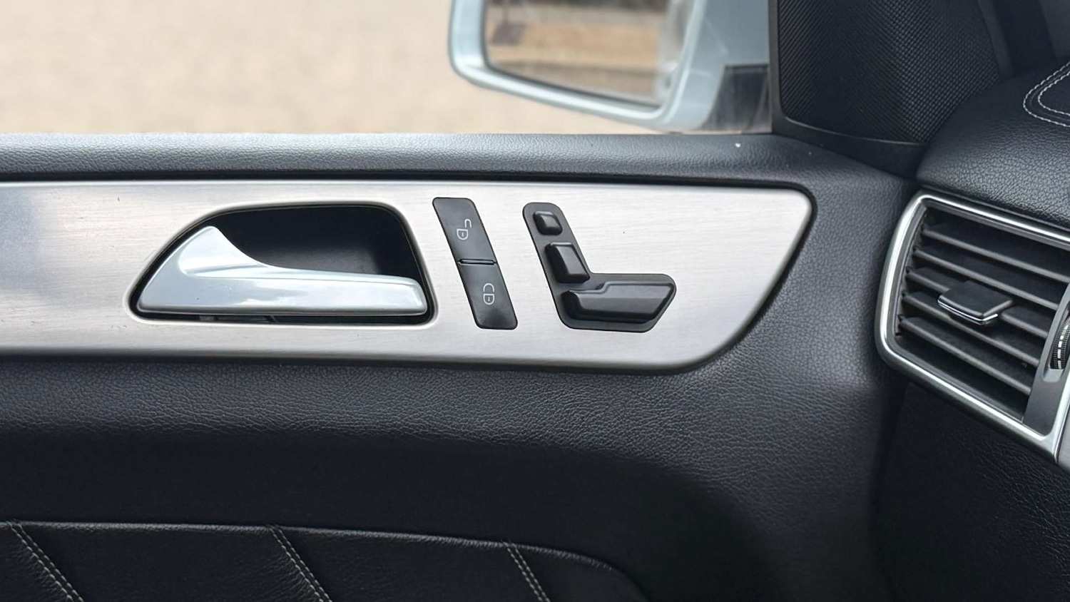 Used Mercedes-Benz GL Class 2014 for sale - 77694625: Photo 3