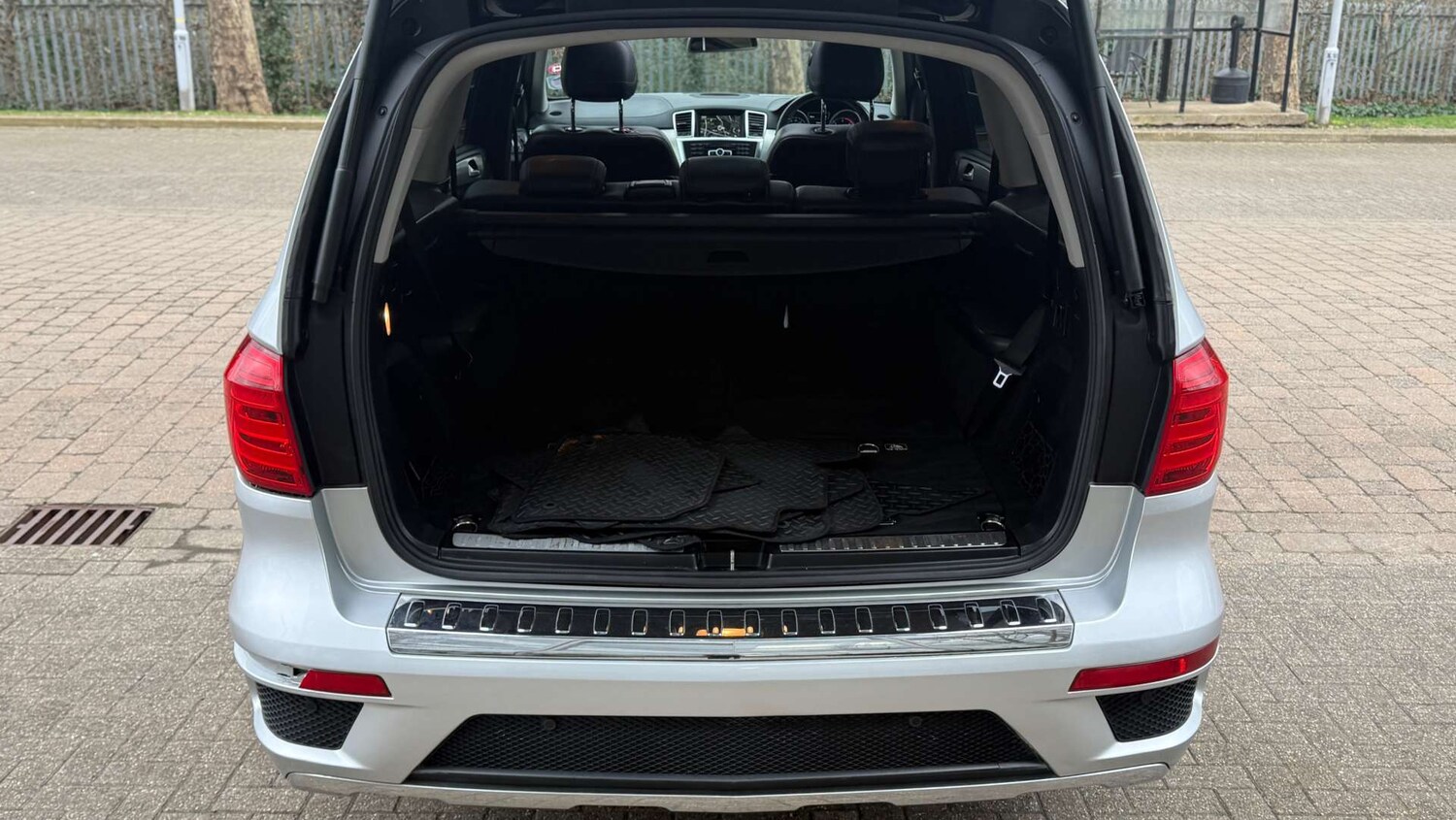 Used Mercedes-Benz GL Class 2014 for sale - 77694625: Photo 40