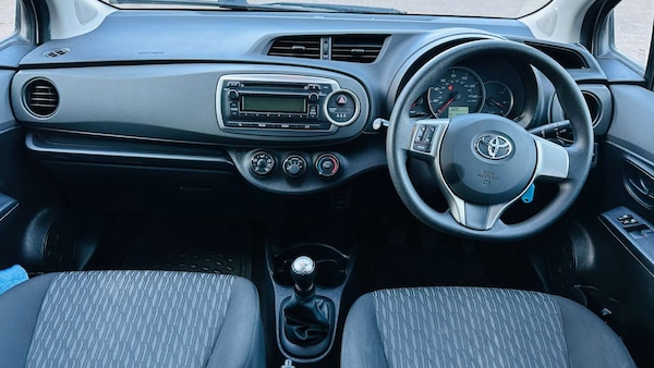 Used Toyota Yaris 2013 for sale - 76277471: Photo 15