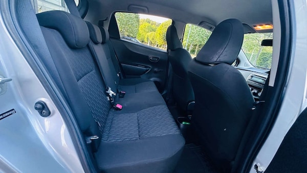 Used Toyota Yaris 2013 for sale - 76277471: Photo 5