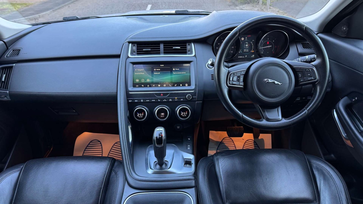 Used Jaguar E-Pace 2019 for sale - 78056716: Photo 2