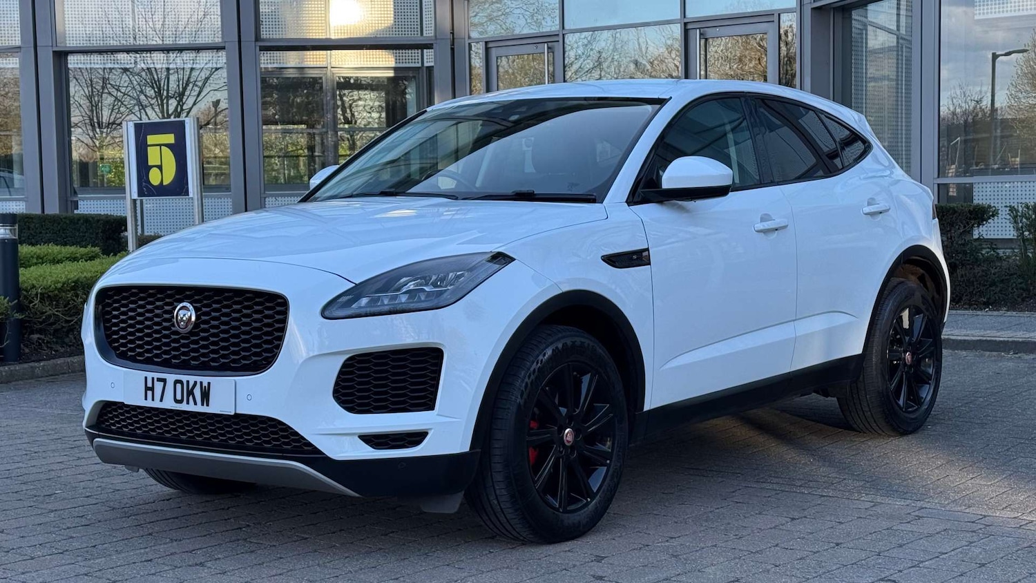 Used Jaguar E-Pace 2019 for sale - 78056716: Photo 6