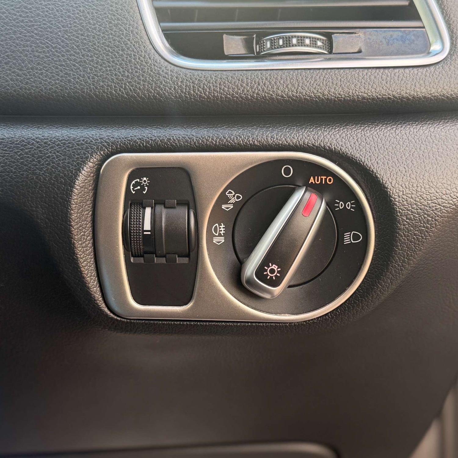 Used Audi Q3 2015 for sale - 76527417: Photo 12