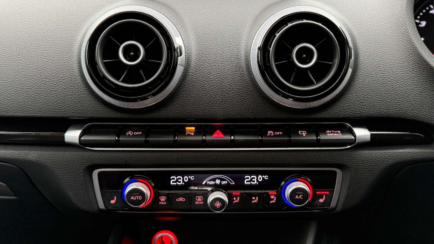 Used Audi RS3 2015 for sale - 76971039: Photo 43