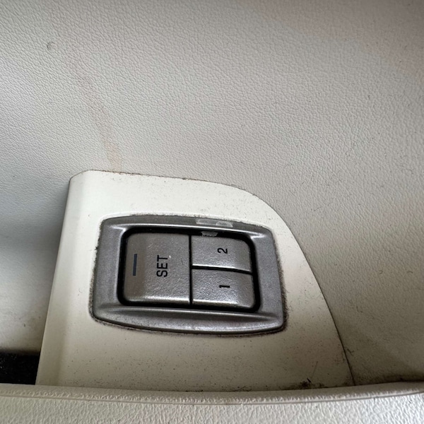 Used Jaguar XF 2010 for sale - 76235441: Photo 17