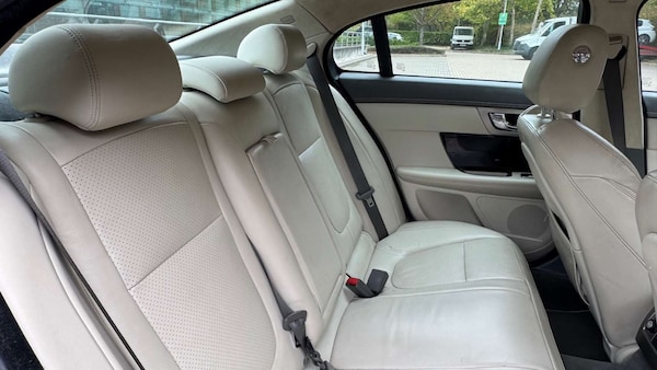Used Jaguar XF 2010 for sale - 76235441: Photo 7