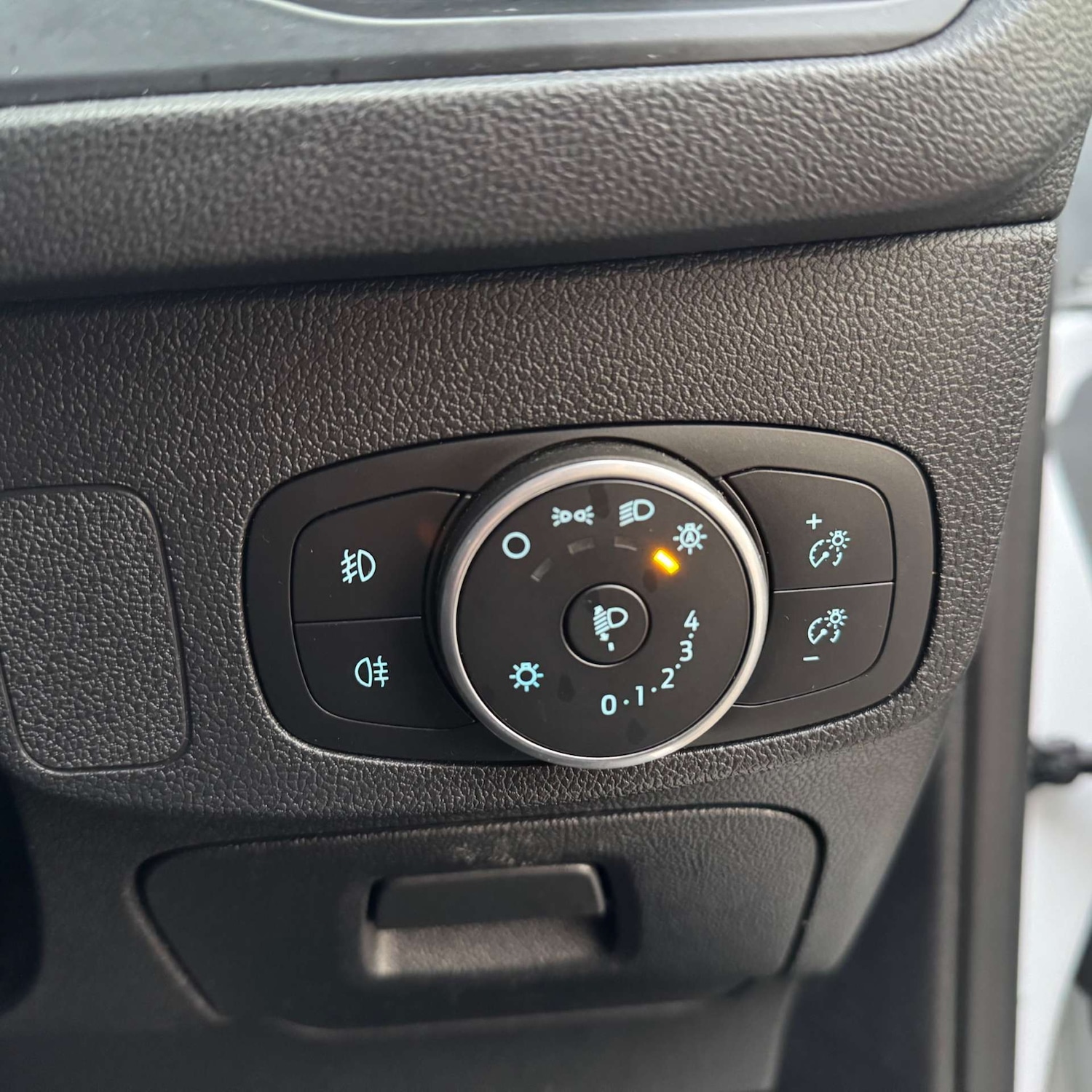 Used Ford Focus 2018 for sale - 76601723: Photo 15