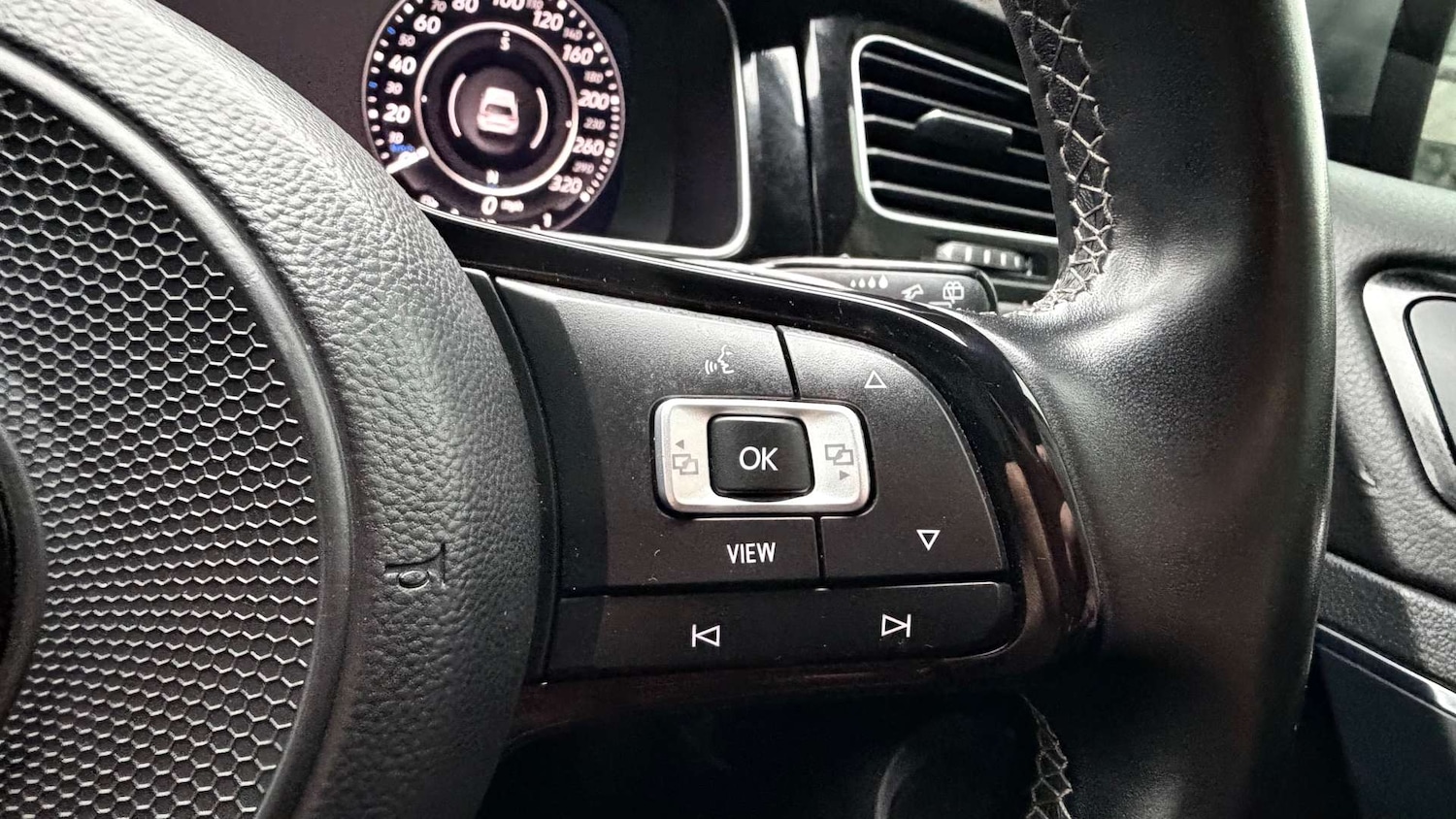 Used Volkswagen Golf 2019 for sale - 77797077: Photo 30