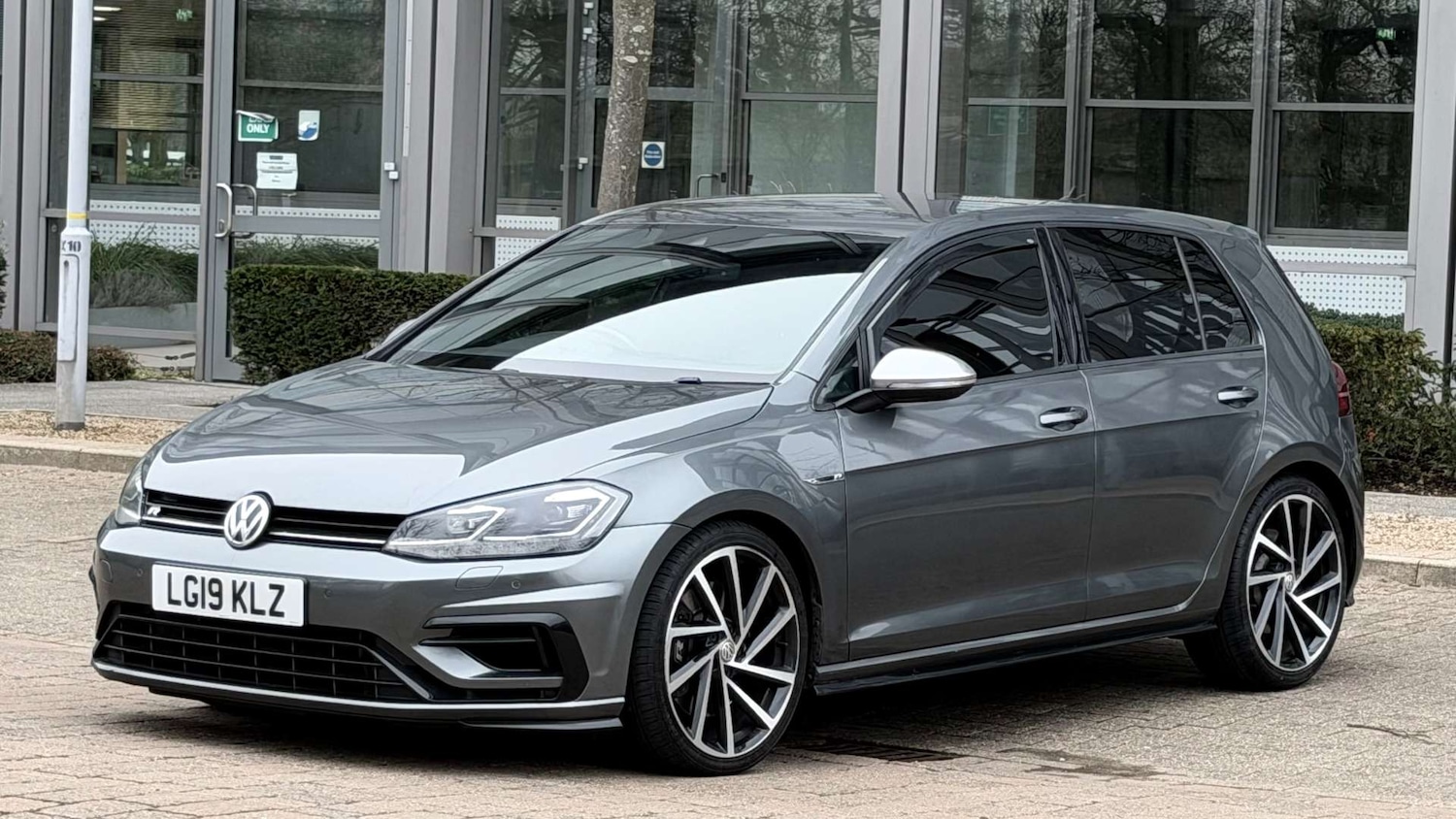 Used Volkswagen Golf 2019 for sale - 77797077: Photo 4